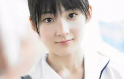 【EV女孩】好邪惡！嗣永桃子「爆奶修腳踏車」，一彎腰胸前兩粒都走光了！