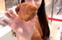 【EV女孩】衝啊！大腸麵線攤「美腿老闆娘」身材有夠犯規！超養眼「服務畫面」讓客人捨不得走…