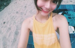 【EV女孩】清新櫃姐超甜美！「多比Toby」俏麗深邃大眼很勾魂，連白嫩好身材也是司機的收藏品！