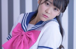 【EV女孩】剛報到「御姐系長腿OL」直接座位上大解放　中路大開「袒胸露乳」誘惑上司