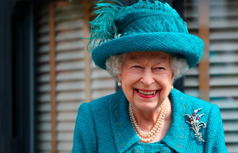 曾預言英國女王2022年過世！「時空旅人」再曝大笨鐘倒塌時間