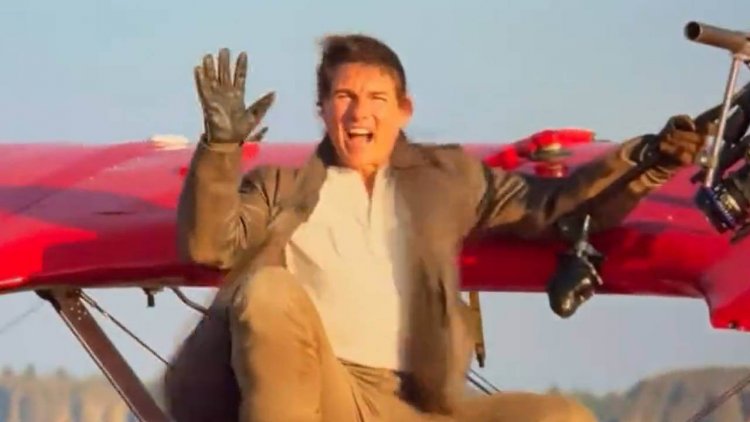 辣個沒有極限的男人！湯姆克魯斯 CinemaCon 宣傳片曝光，高空站在飛機「機體外」大聊新電影——