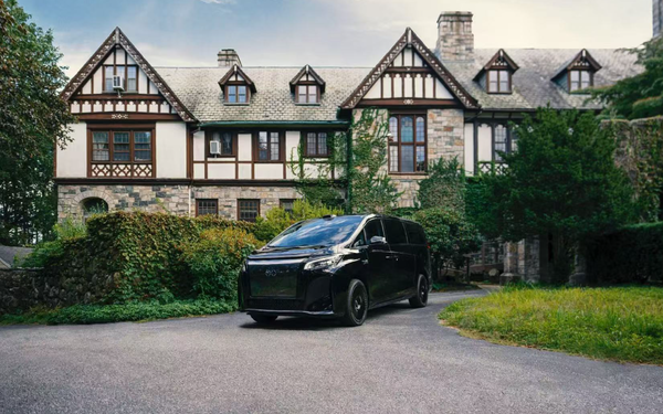 贾跃亭：FF正在推进中美中三极战略 获阿联酋皇室支持