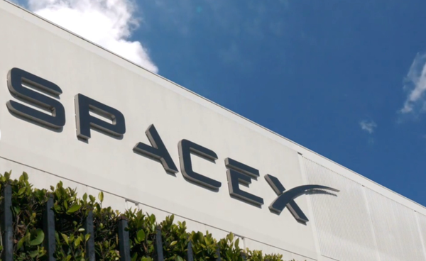 SpaceX SpaceX IPO临近市场现分歧 1.77万亿美元估值遭质疑